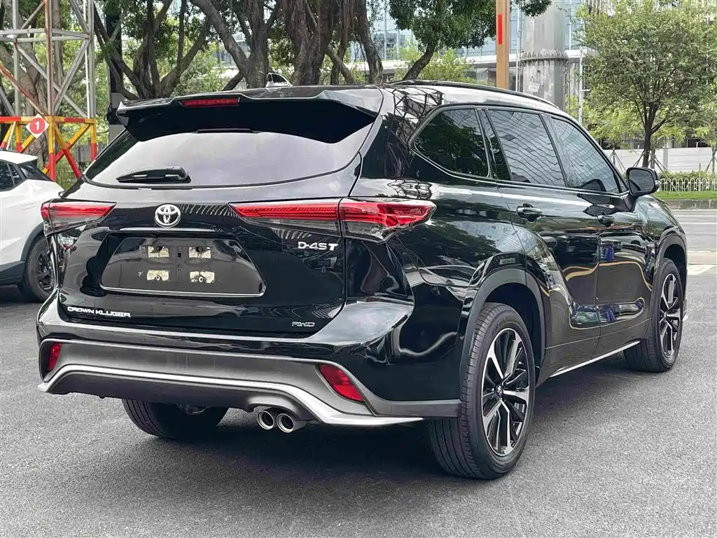 Toyota Crown Kluger — миниатюра 7