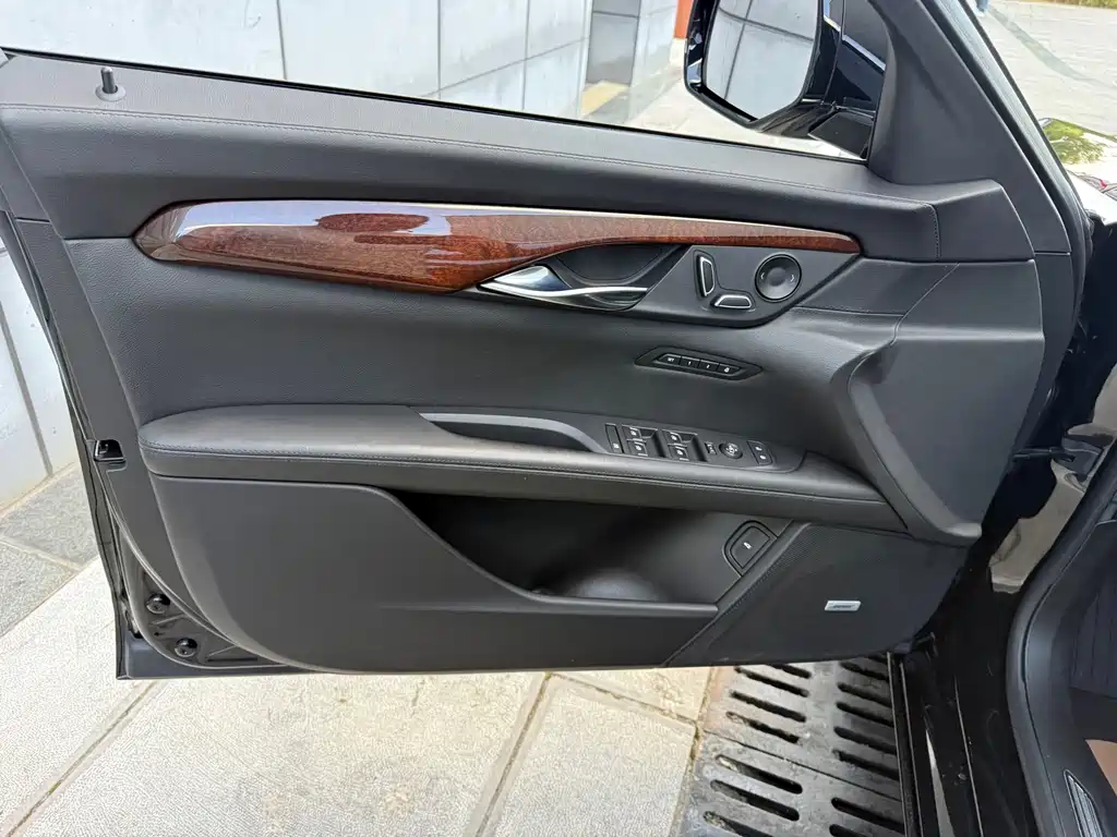 Cadillac CT6 — миниатюра 17