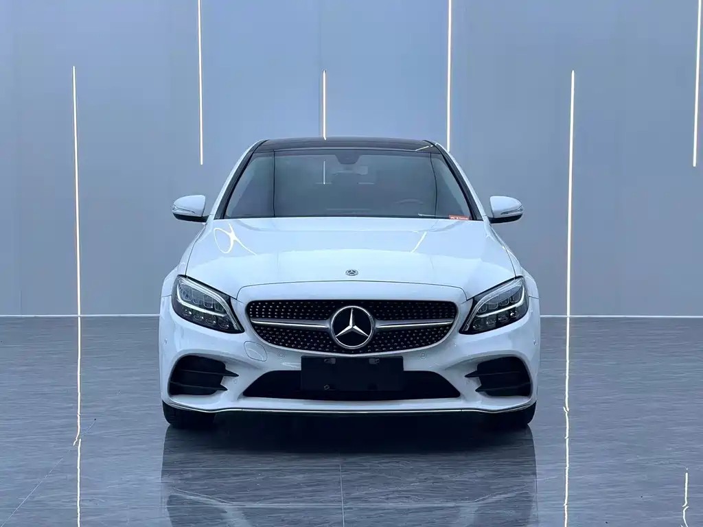 Mercedes-Benz C-Class — миниатюра 2