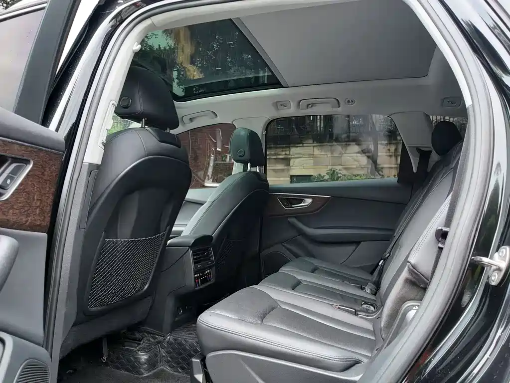Audi Q7 2022 55 TFSI quattro S line Sport