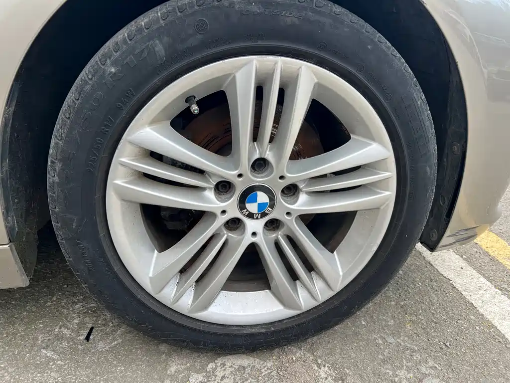 BMW 3 Series — миниатюра 11