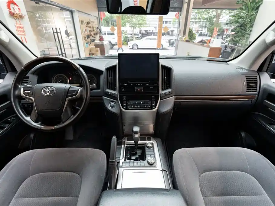 Toyota Land Cruiser 2019 4.0L GX-R