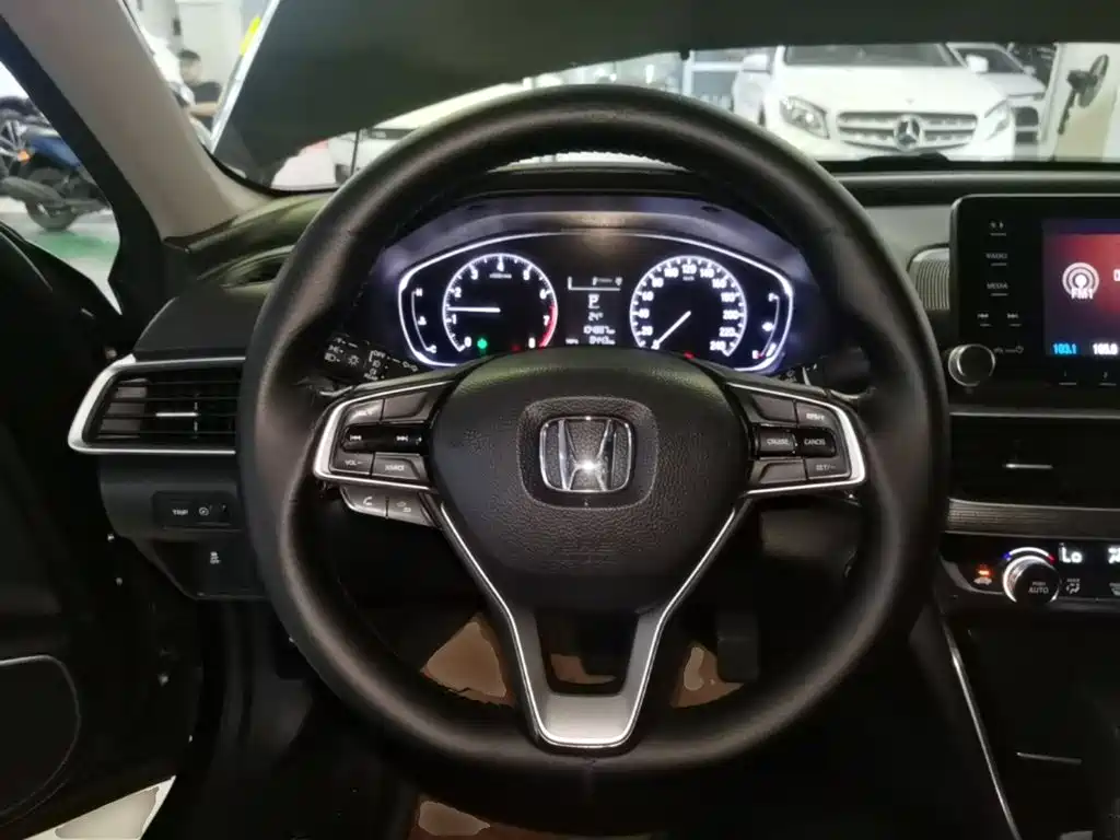 Honda Accord — миниатюра 11