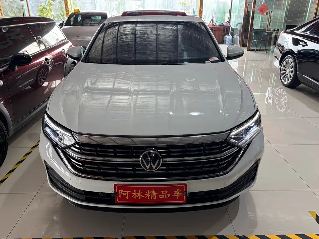Volkswagen Sagitar — миниатюра 3