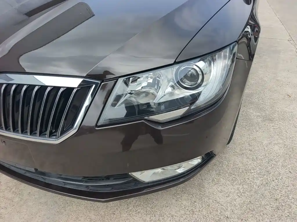 Skoda Superb — миниатюра 24