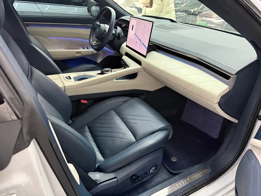 ZEEKR EXTREME KRYPTON 001