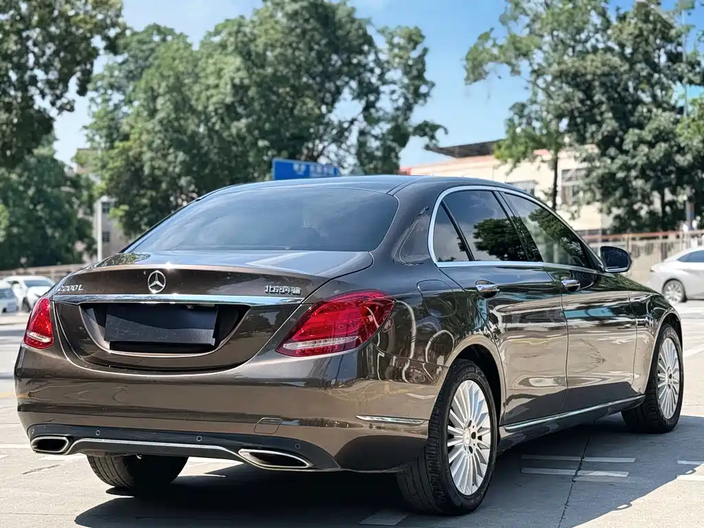 Mercedes-Benz C-Class — миниатюра 11