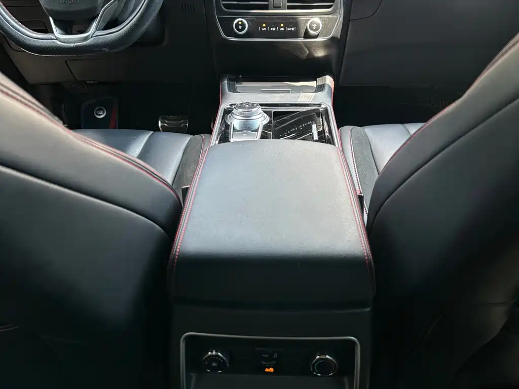 Ford Edge — миниатюра 16
