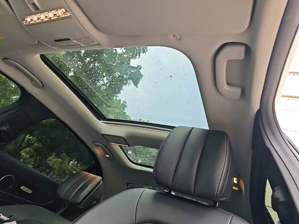 Mercedes-Benz C-Class — миниатюра 18