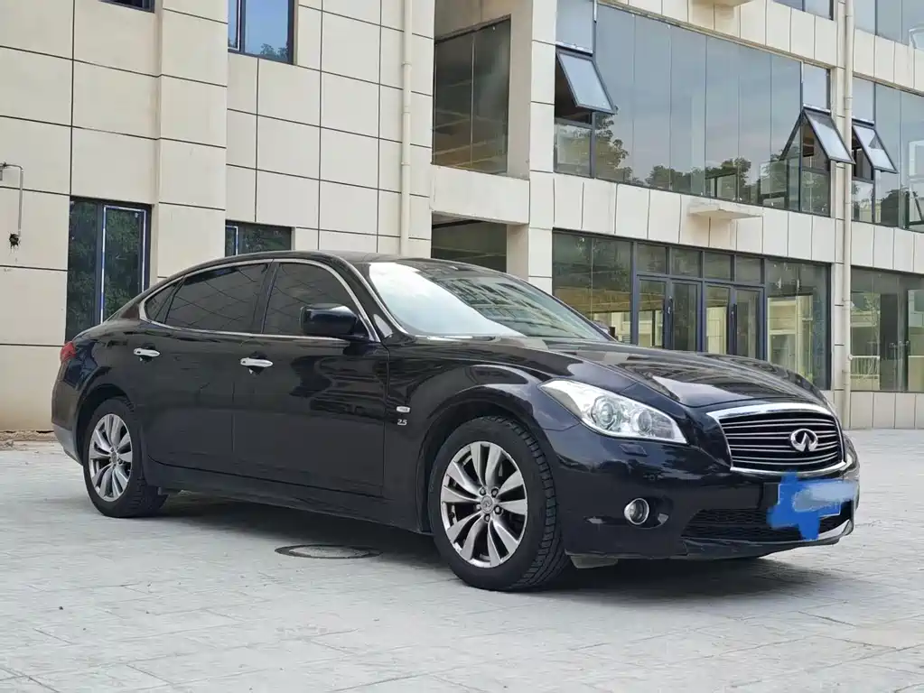 Infiniti Q70 2013 Q70L 2.5L Comfort