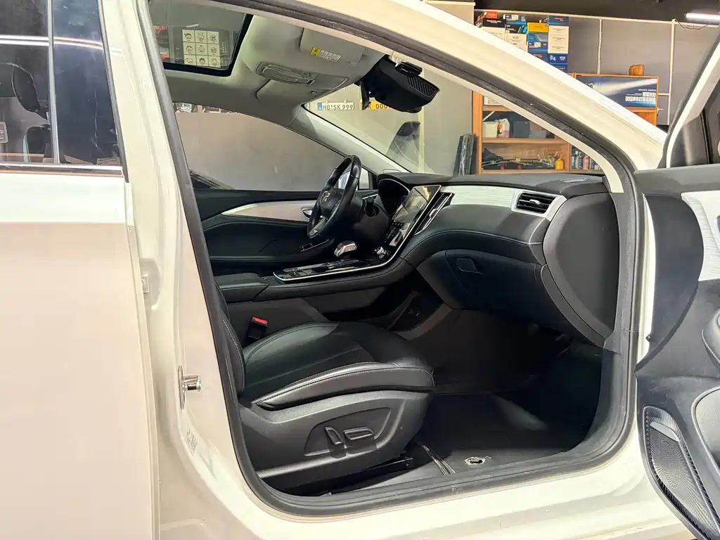 Roewe Feifan ER6 — миниатюра 6