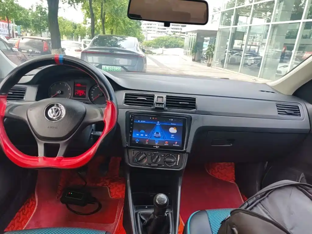 Volkswagen Santana — миниатюра 13