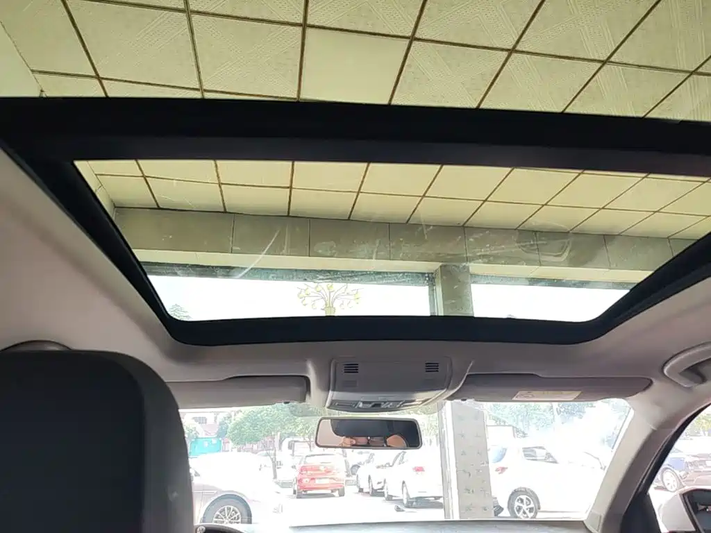 Volkswagen T-Roc — миниатюра 18