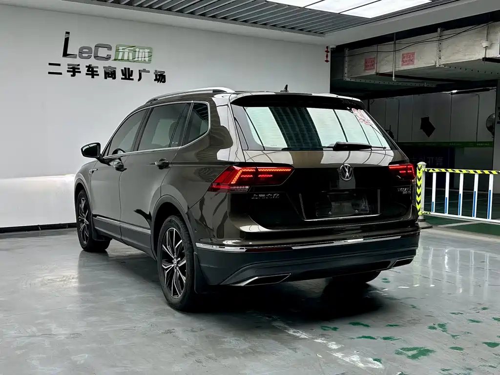 Volkswagen Tiguan L — миниатюра 5