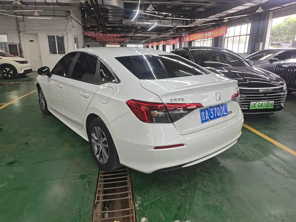 Honda Civic — миниатюра 5