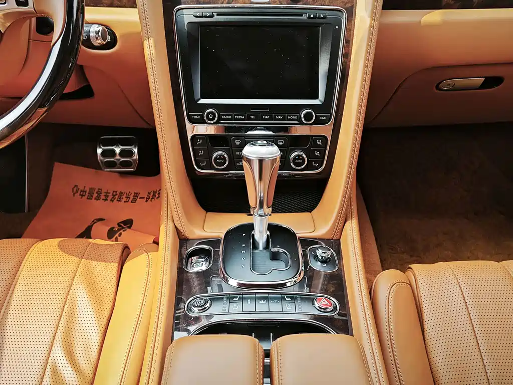 Bentley Flying Spur — миниатюра 12