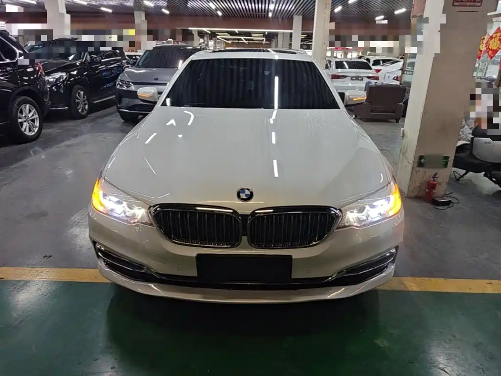 BMW 5 Series — миниатюра 3