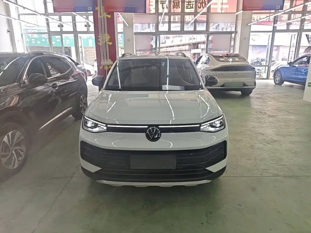 Volkswagen Tharu — миниатюра 3
