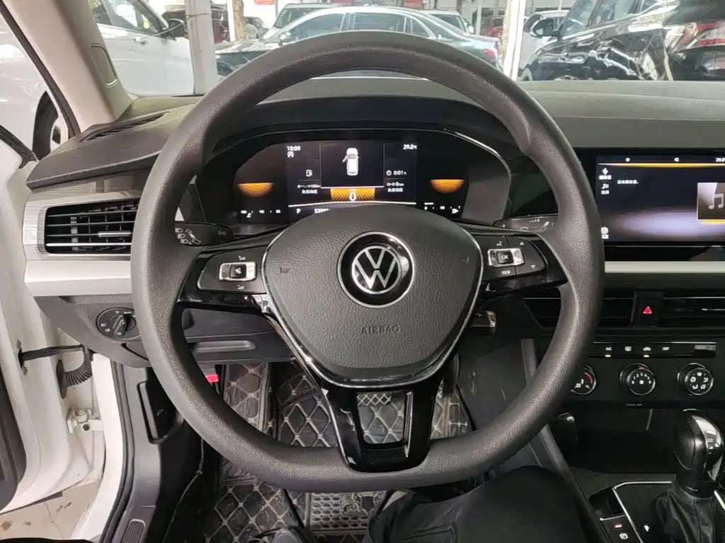 Volkswagen Lavida — миниатюра 11