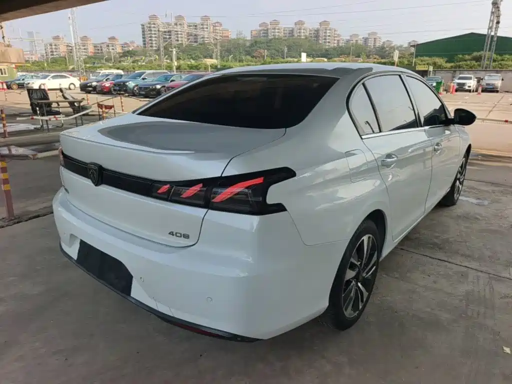 Peugeot 408 — миниатюра 7