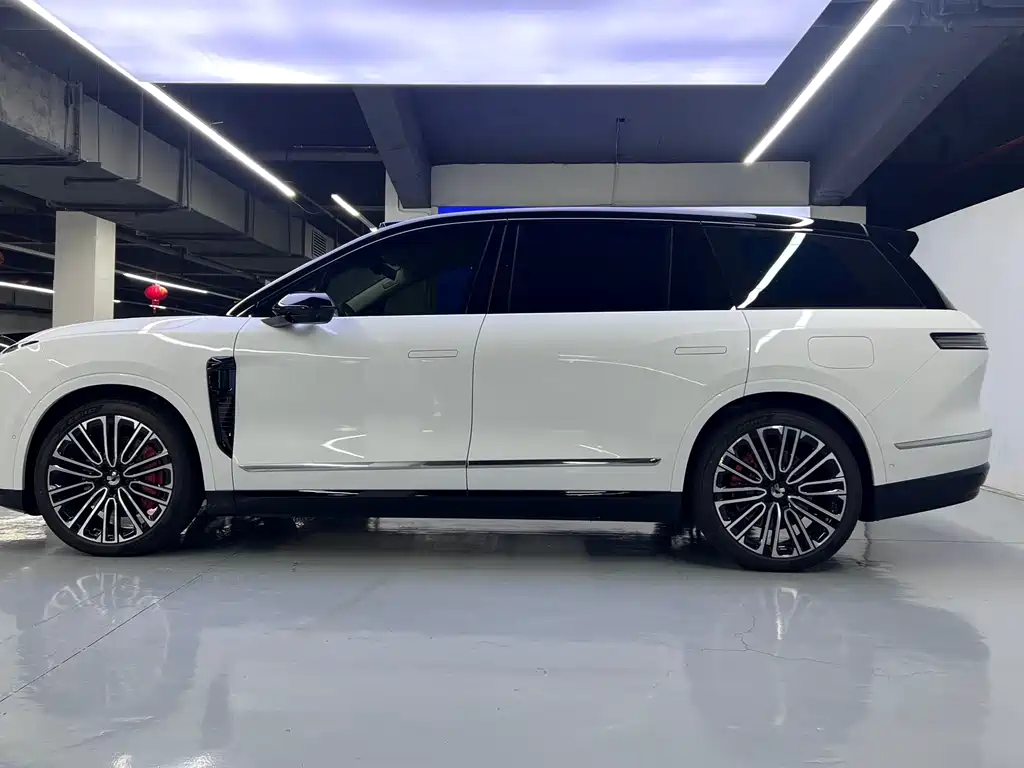 NIO ES8 2026 мест Executive