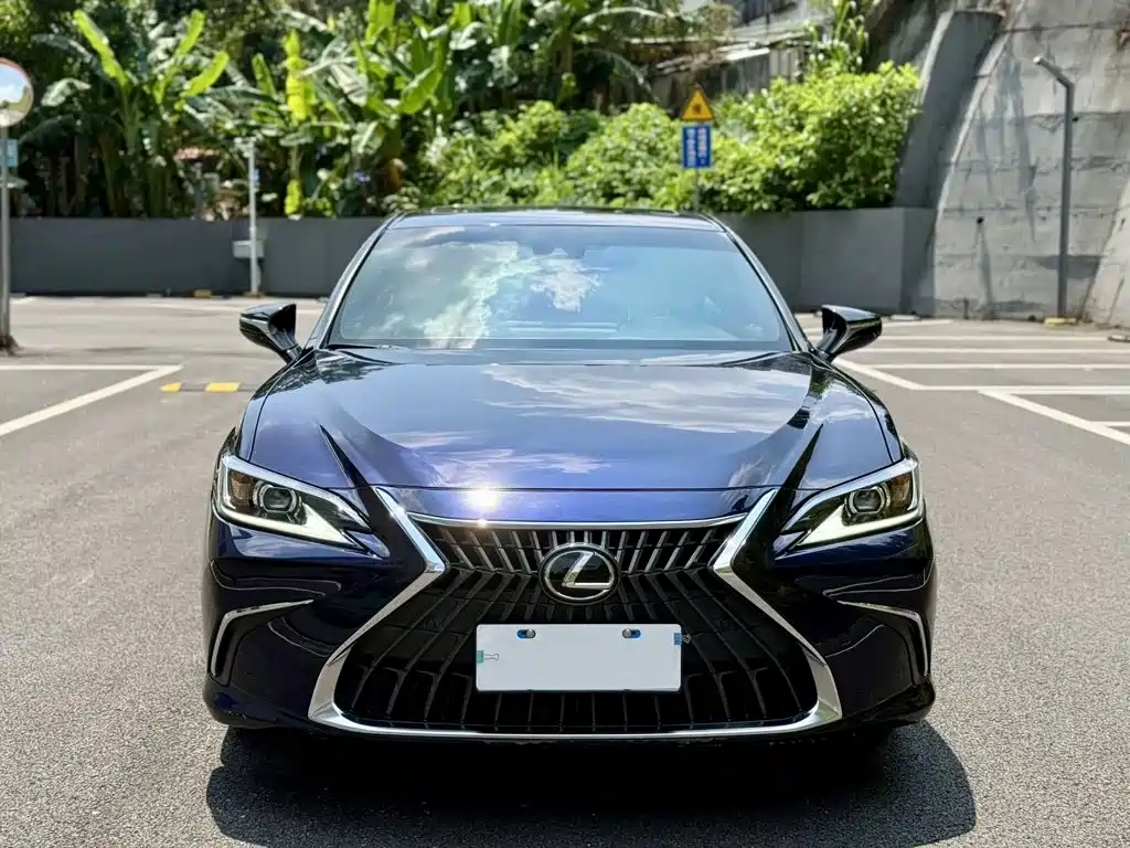 Lexus ES — миниатюра 2