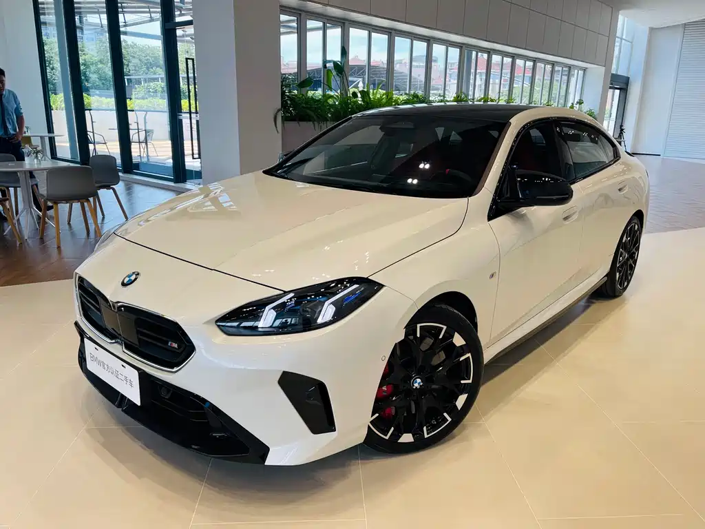 BMW M235L