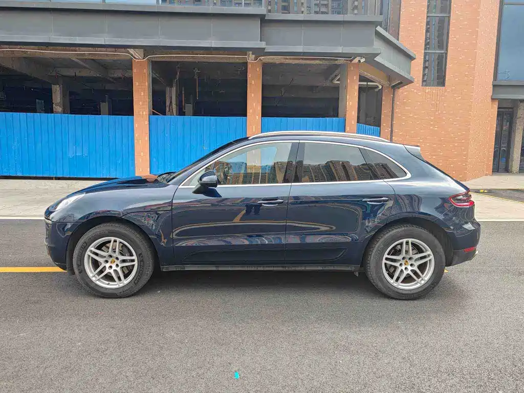 Porsche Macan — миниатюра 7