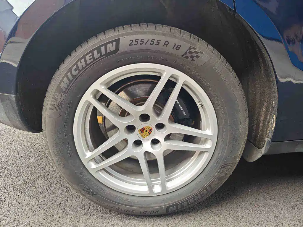 Porsche Macan — миниатюра 19