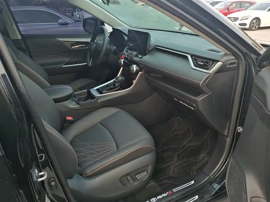 TOYOTA RAV4 RONGFANG