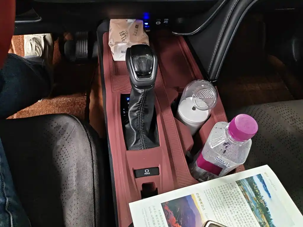 Toyota Camry — миниатюра 11