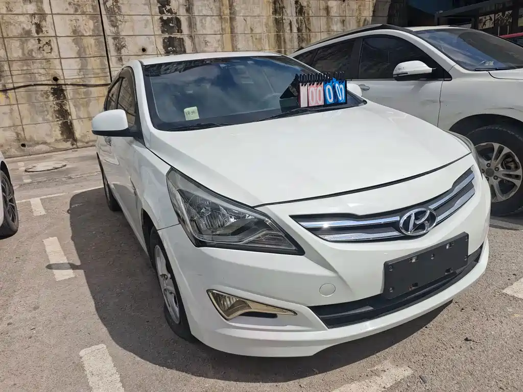 Hyundai Verna — миниатюра 3