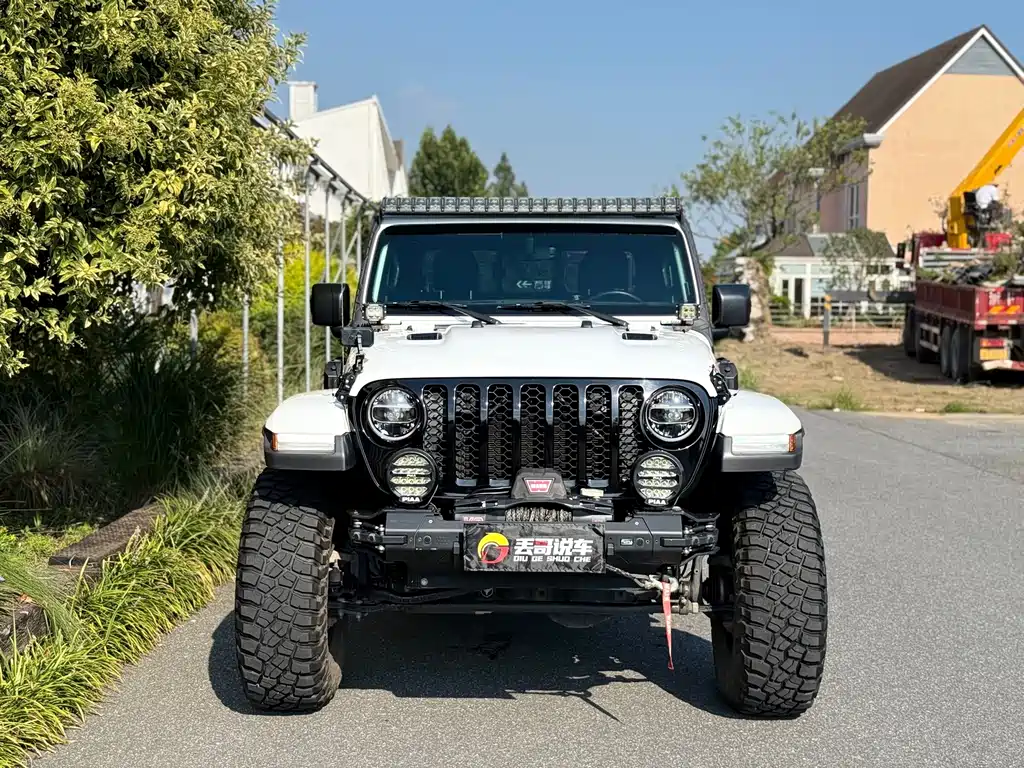 Jeep Gladiator — миниатюра 4