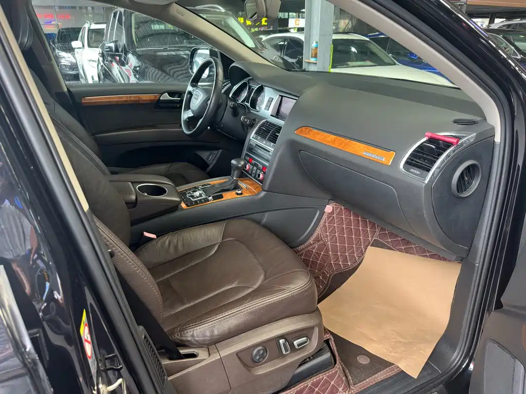 Audi Q7 — миниатюра 16
