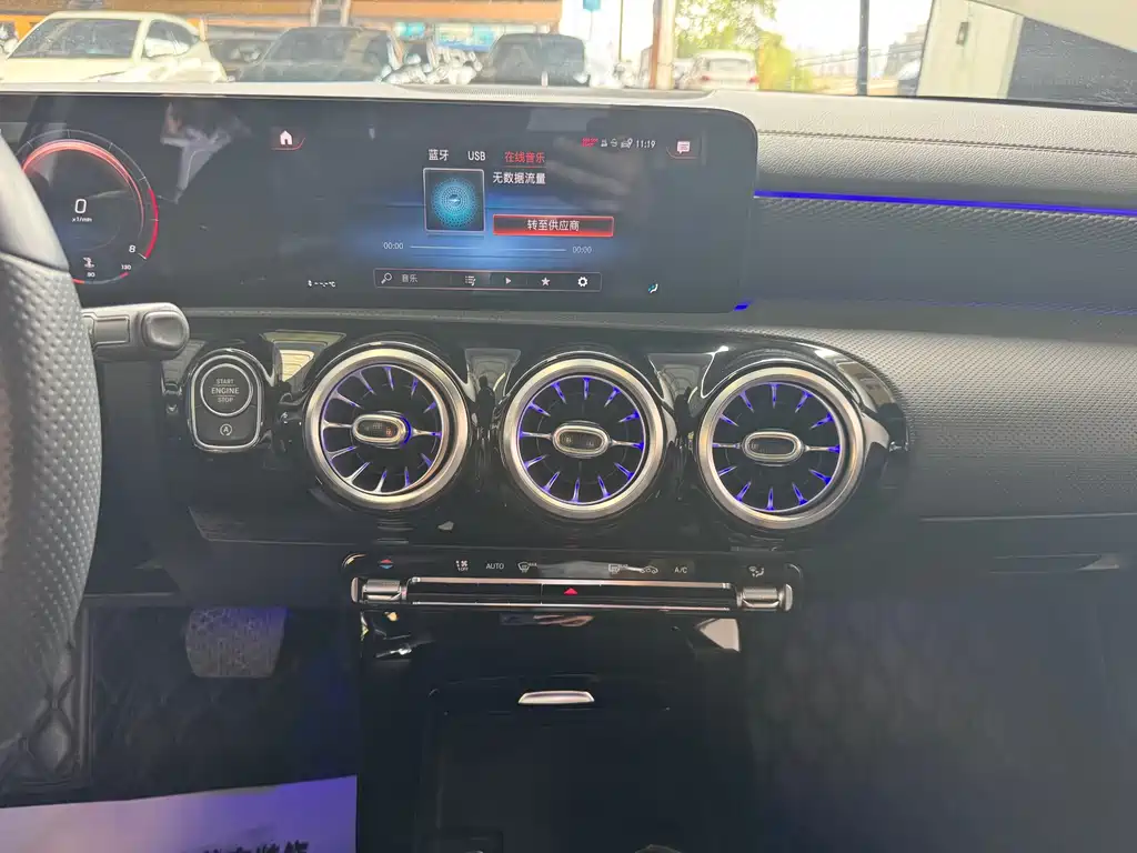 Mercedes-Benz A-Class — миниатюра 11