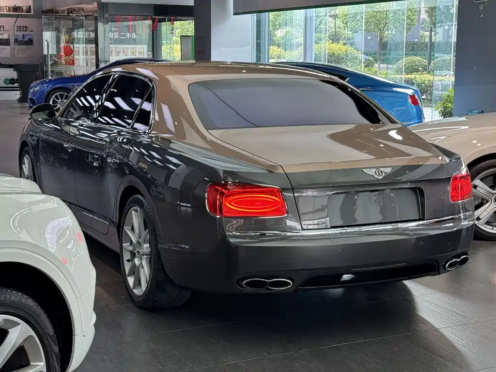 Bentley Flying Spur 2017 4.0T V8 S Standard