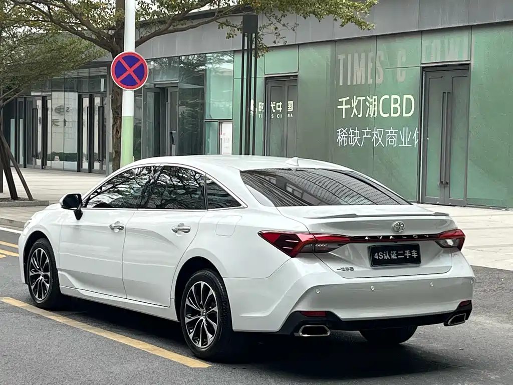 TOYOTA ASIAN DRAGON