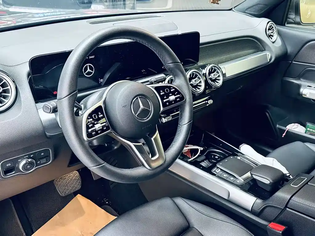 Mercedes-Benz GLB — миниатюра 6