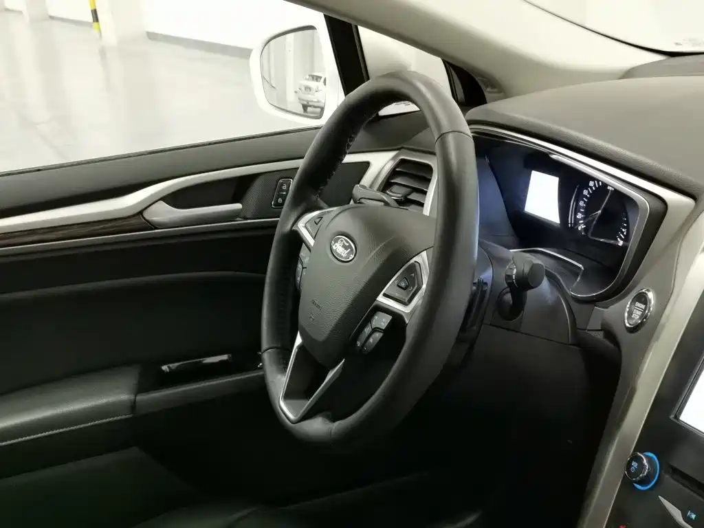 Ford Mondeo — миниатюра 22