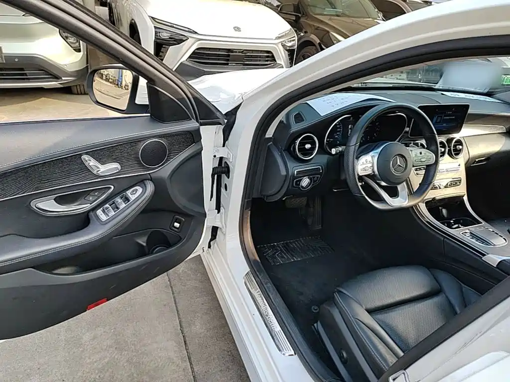 Mercedes-Benz C-Class — миниатюра 16