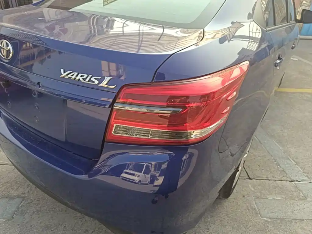 Toyota Yaris L — миниатюра 8