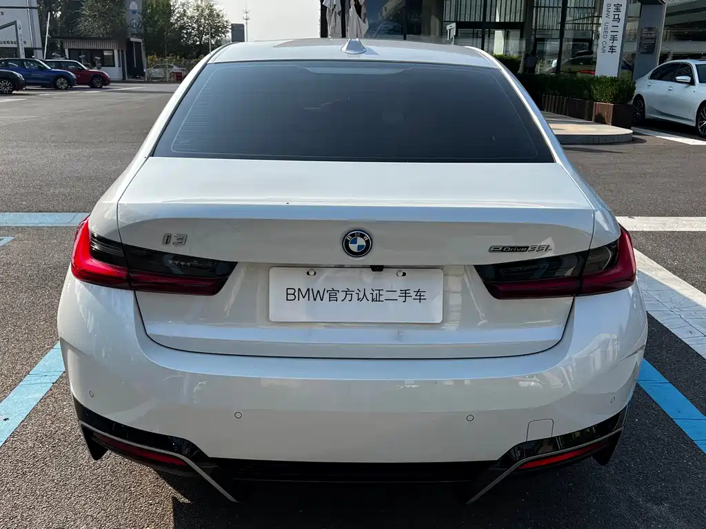 BMW i3 — миниатюра 10