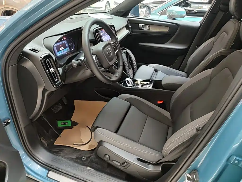 Volvo XC40 — миниатюра 16