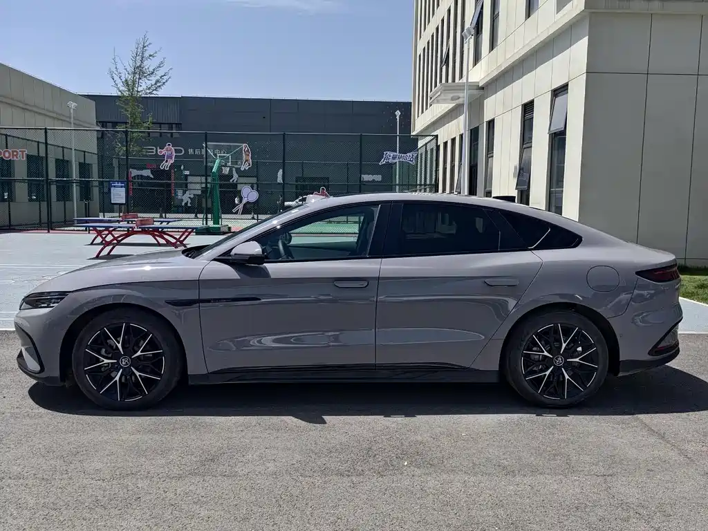 BYD Han 2025 DM-i Smart Drive 125KM Flagship