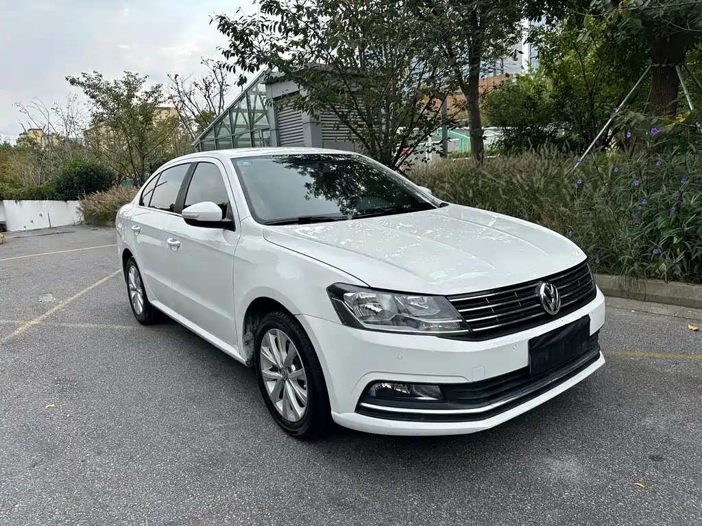 Volkswagen Lavida — миниатюра 3