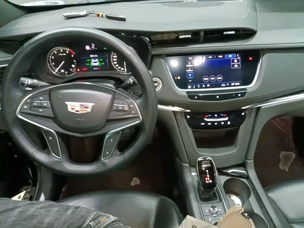 Cadillac XT5 — миниатюра 10