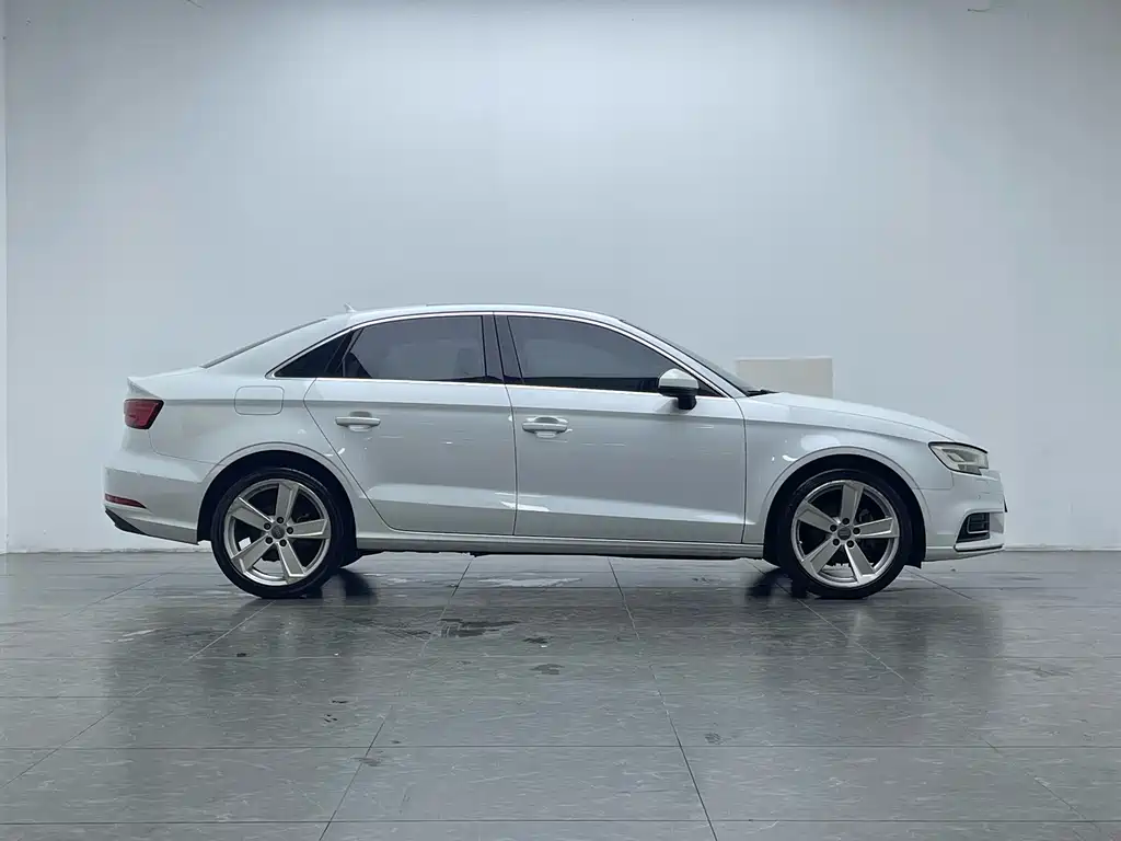 Audi A3 2018 30 Limousine 35 TFSI
