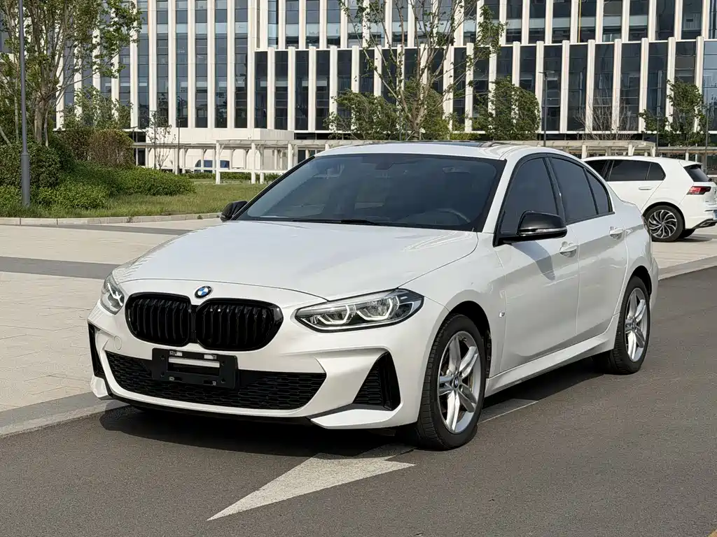 BMW 1 Series 2021
