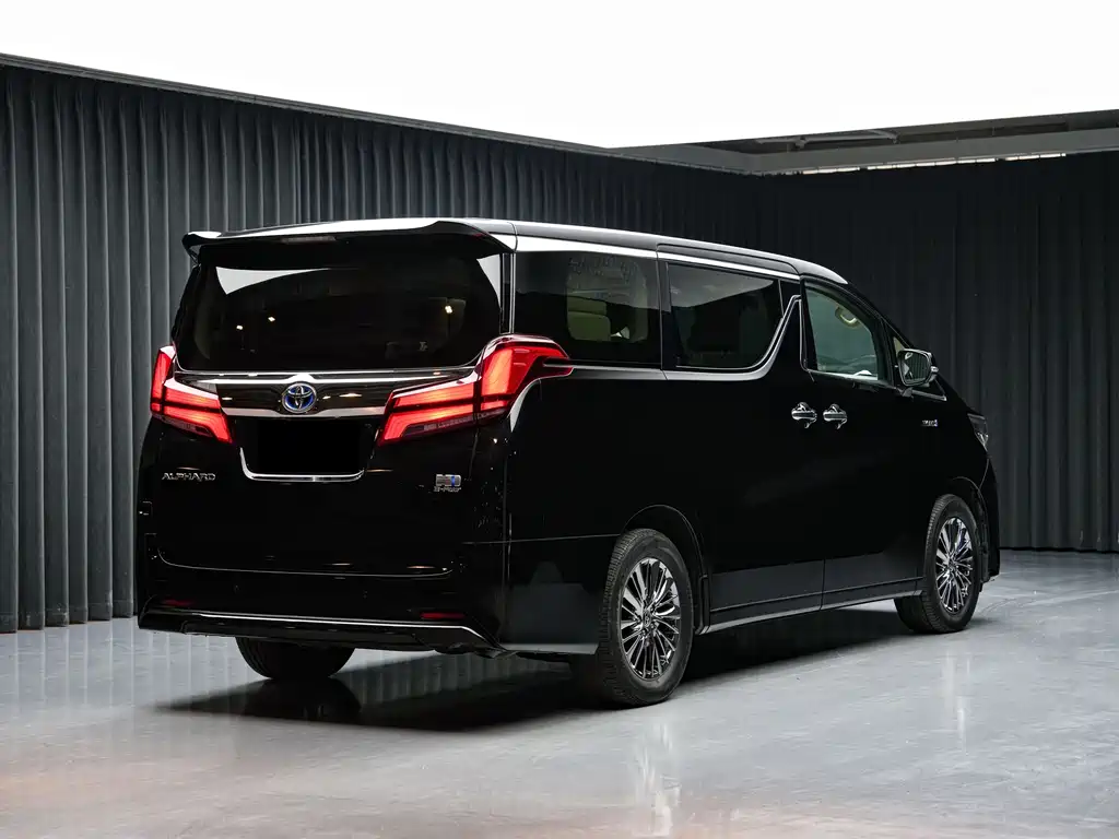 Toyota Alphard — миниатюра 4