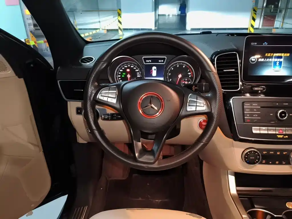 Mercedes-Benz GLE (Import) — миниатюра 11